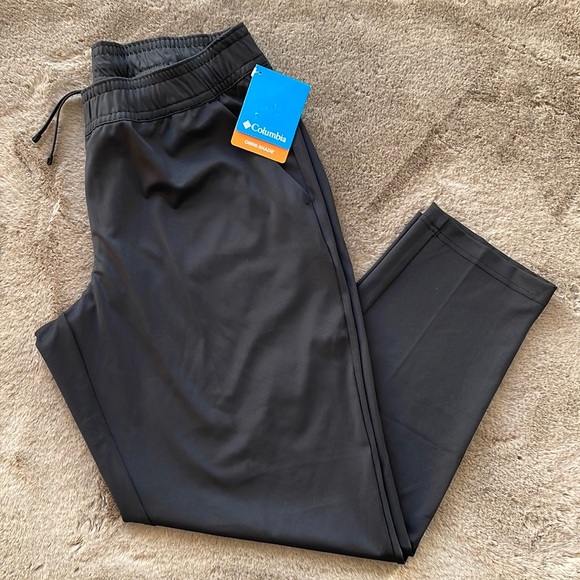 Columbia - Women’s Omni-Shade Ankle Pants - Picture 4 of 4